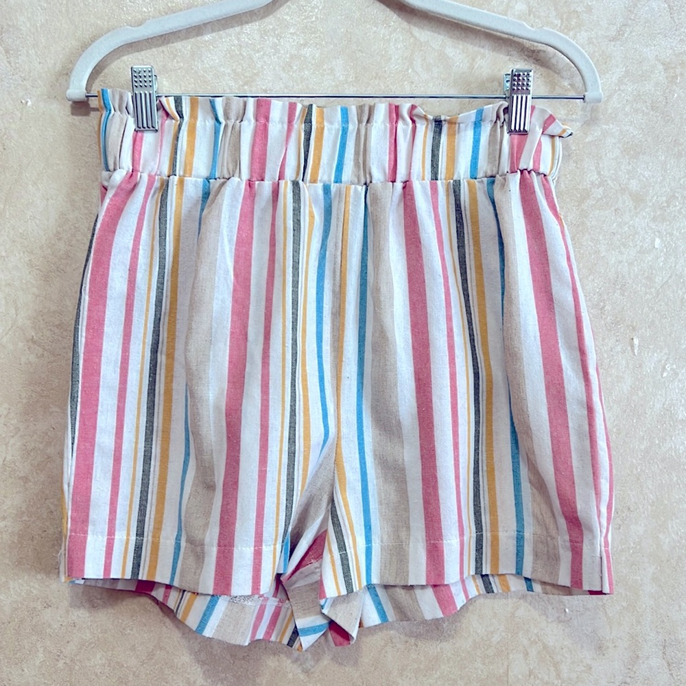Teen shorts size L